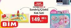 Uçar Oyuncak Sandviç/Çilekli Kek Seti