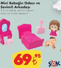 Oyuncak Mini Bebeğin Odası ve Sevimli Arkadaşı